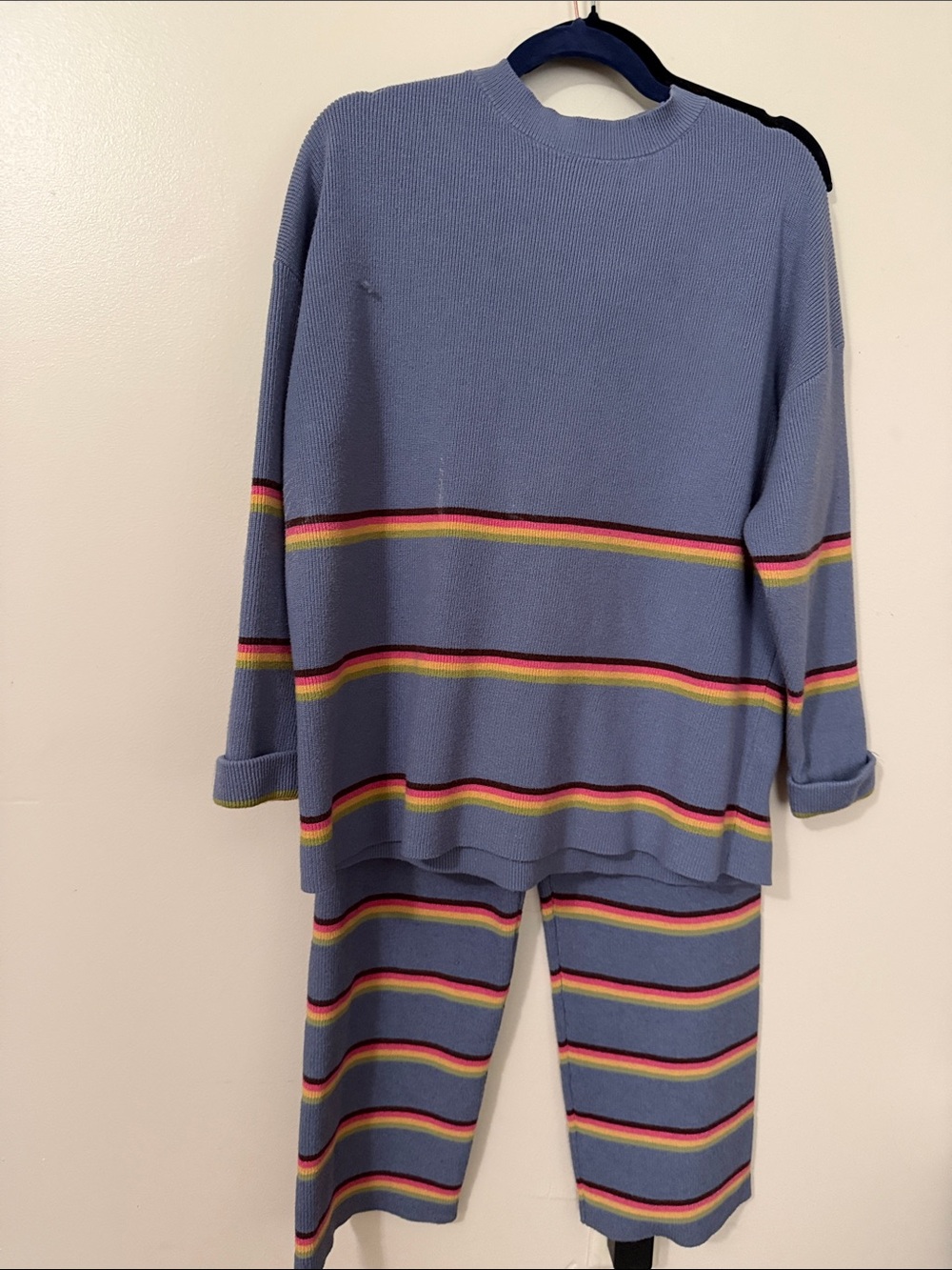 Amazon sweater & sweater pants set. Size M